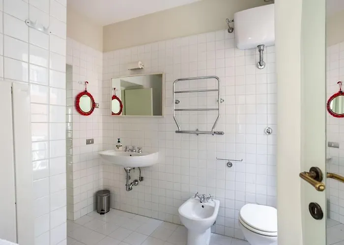 Authentic Monti 5 Mins From Colosseum * Rome