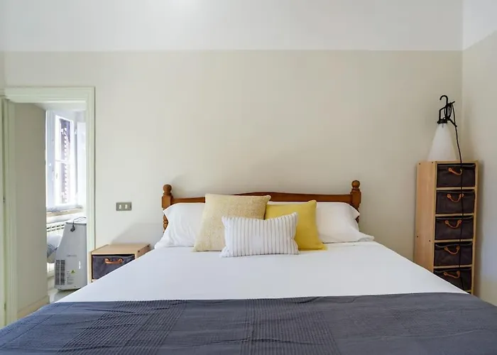 Authentic Monti 5 Mins From Colosseum * Rome